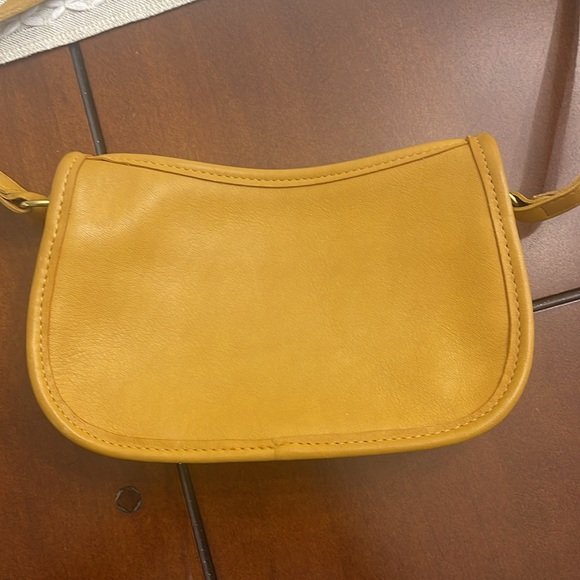 Coach Wendie Vintage Leather Crossbody | Yellow Mustard - Picture 8 of 11